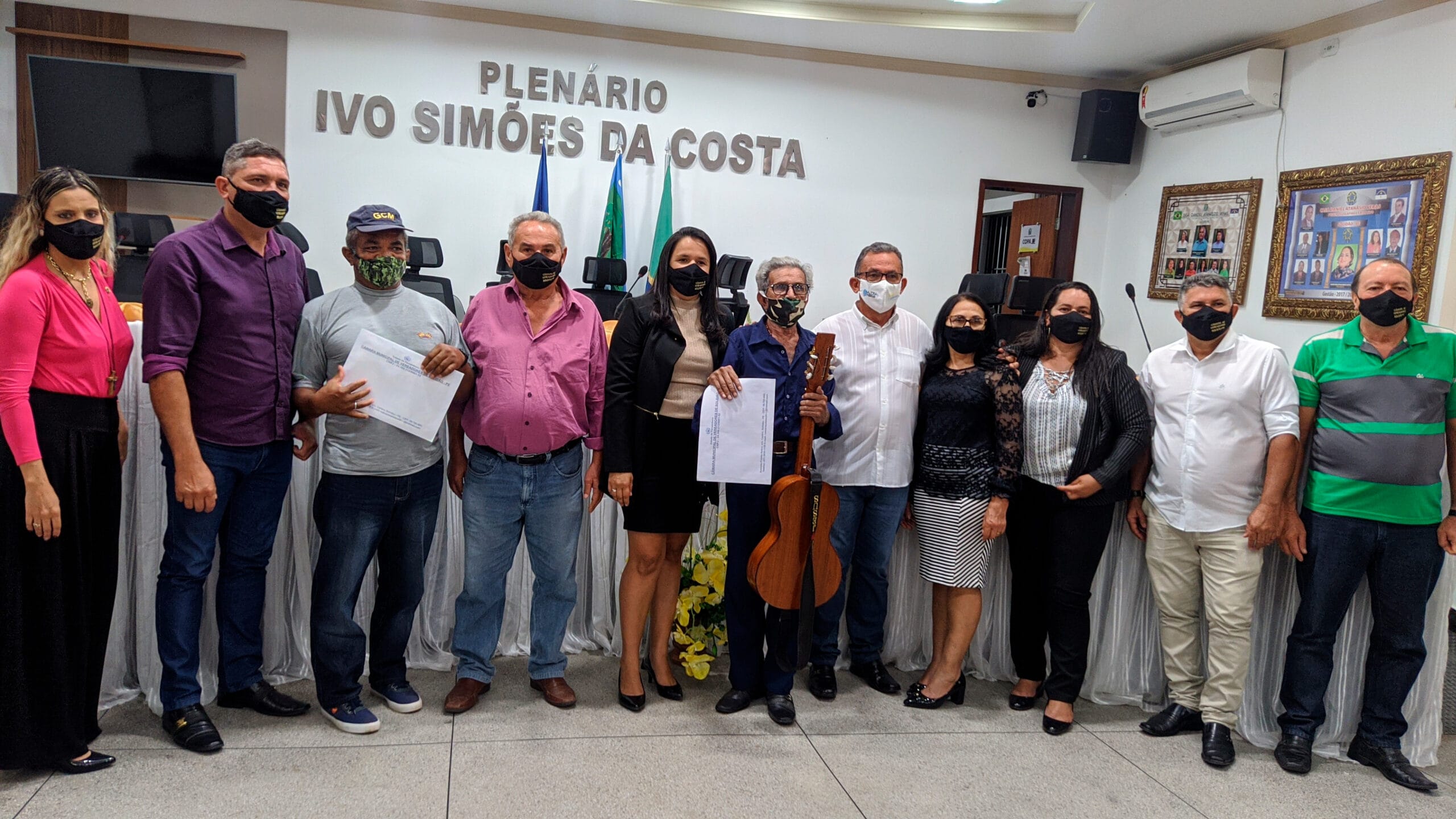 Câmara Municipal de Solidão realiza sessão solene de aplausos para entrega de títulos