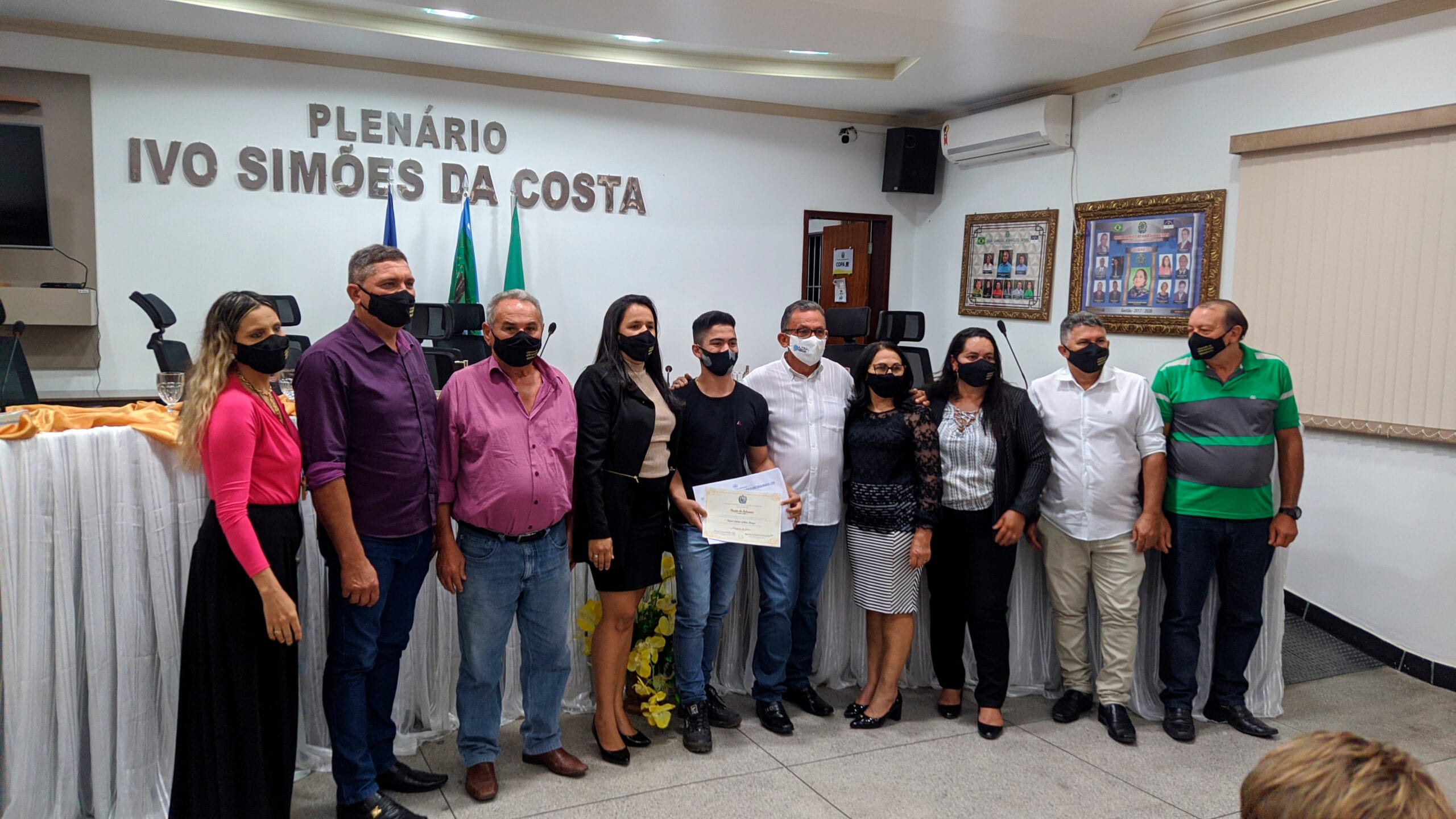 Câmara Municipal de Solidão realiza sessão solene de aplausos para entrega de títulos