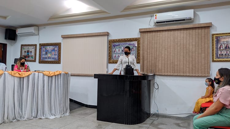 Câmara Municipal de Solidão realiza sessão solene de aplausos para entrega de títulos