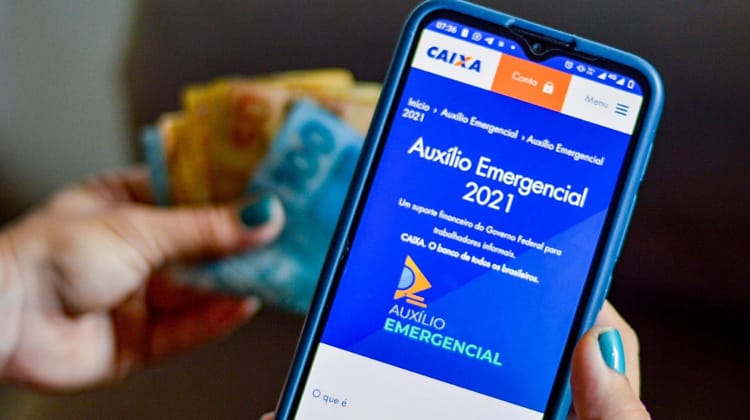 Trabalhadores nascidos em outubro podem sacar auxílio emergencial