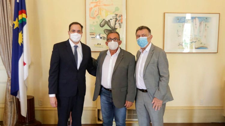 Prefeito Djalma Alves tem audiência com o governador Paulo Câmara