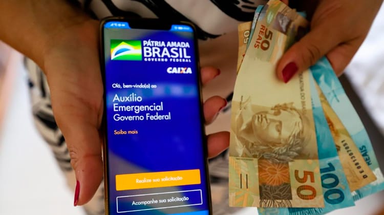 Trabalhadores nascidos em agosto podem sacar auxílio emergencial