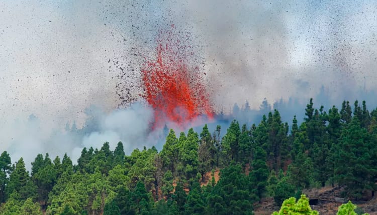 Vulcão entra em erupção nas Ilhas Canárias espanholas