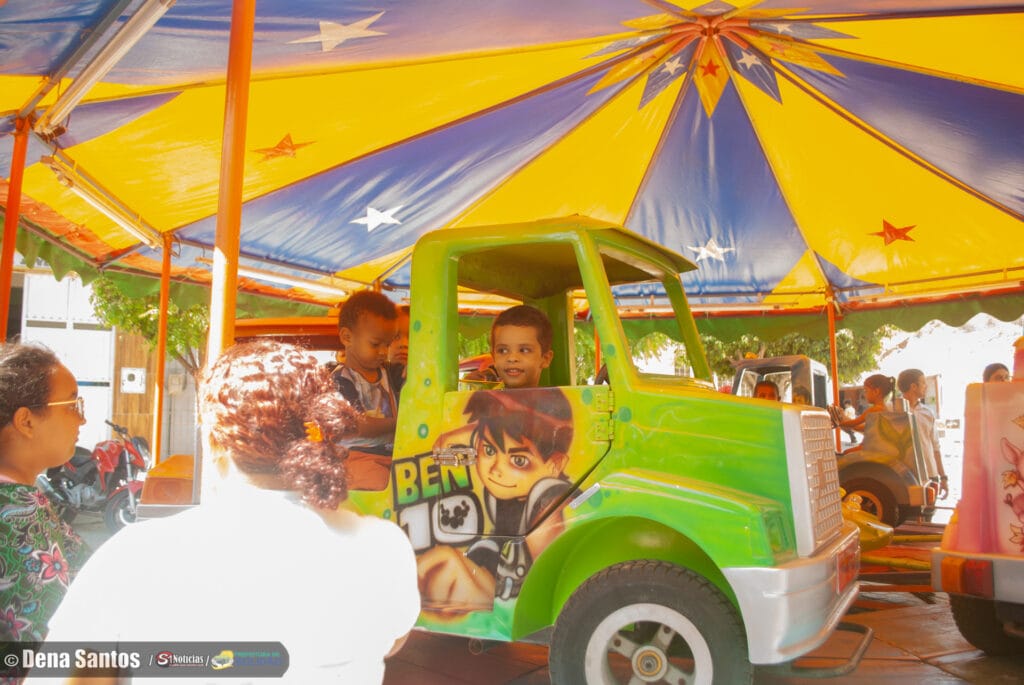 Djalma Alves promoveu manhã de lazer para as crianças em parque