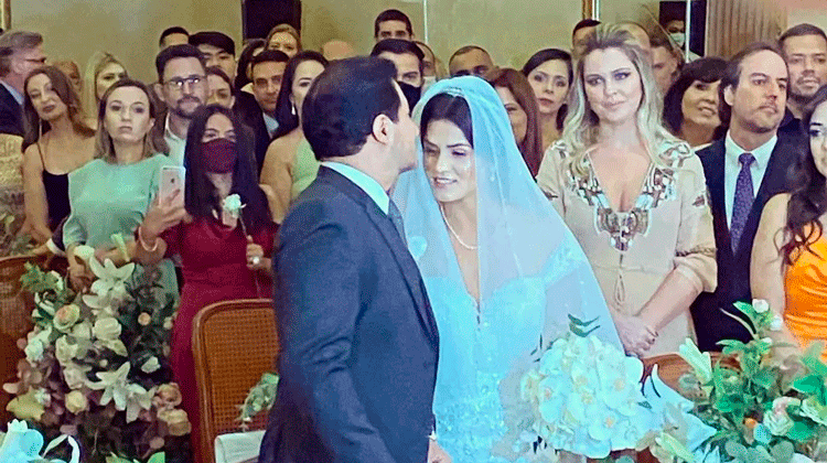 'Submissa, não!': noiva viraliza ao se recusar a repetir voto de casamento