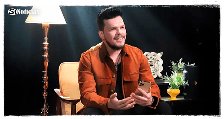 Cantor sertanejo Thiago Costa é internado após acidente