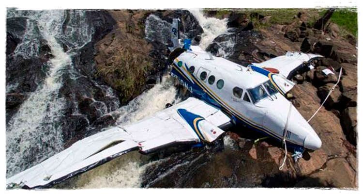 Avião acidentado da cantora Marília Mendonça foi quase foi invadido, os supostos ladrões receberam ordem de parar, mas continuaram avançando.