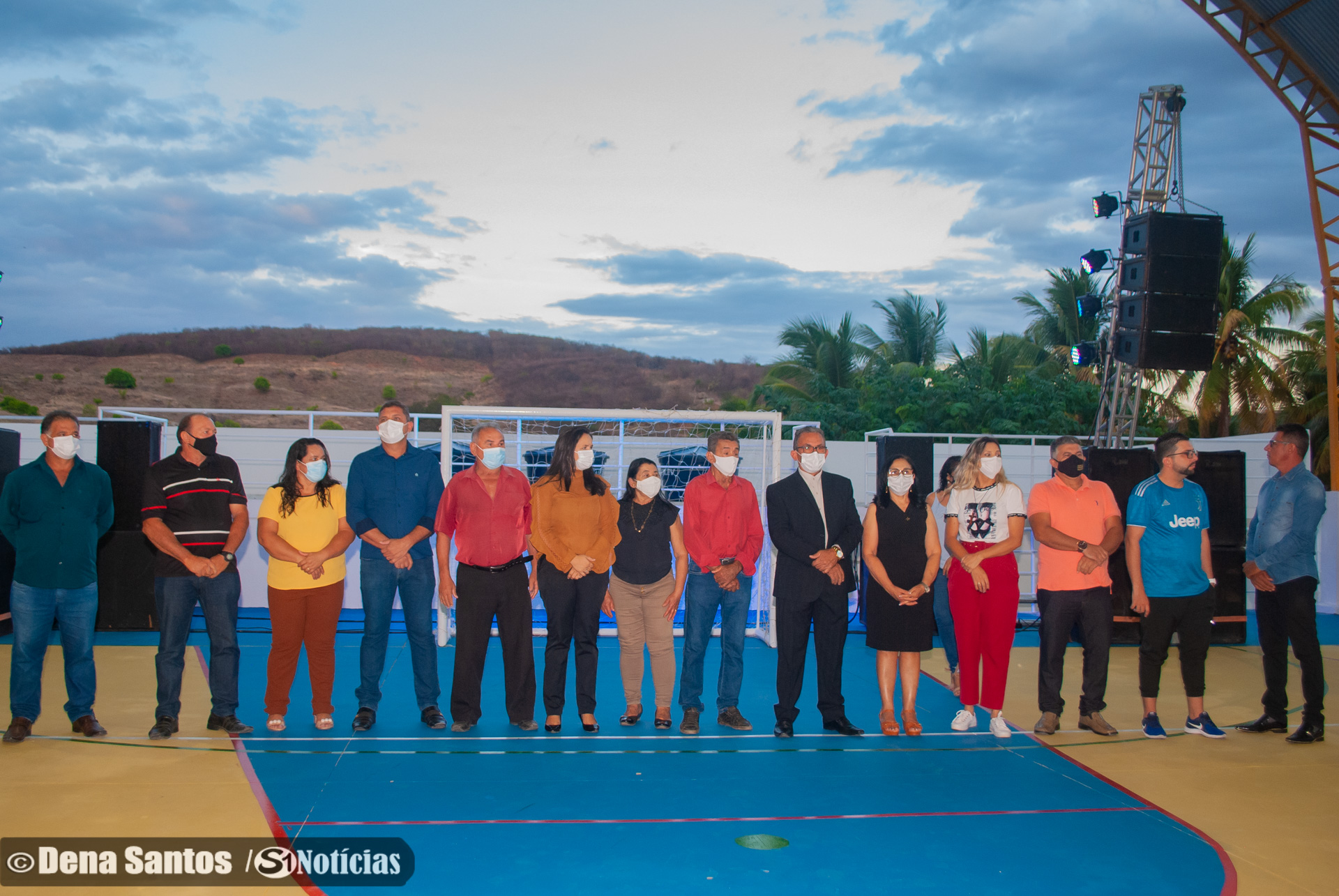 Fotos da inauguração quadra de Solidão: