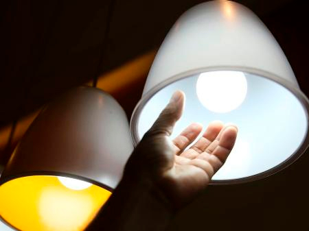 Governo faz empréstimo ao setor elétrico para evitar 'tarifaço' nas contas de luz