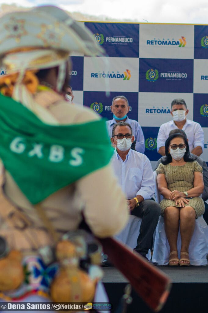 Governador Paulo Câmara é recepcionado em Solidão pelo Prefeito Djalma Alves