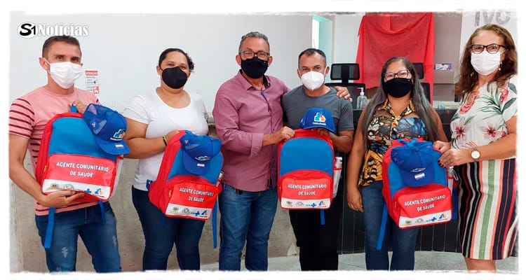 Djalma Alves faz entrega de materiais aos profissionais da atenção primária a saúde  