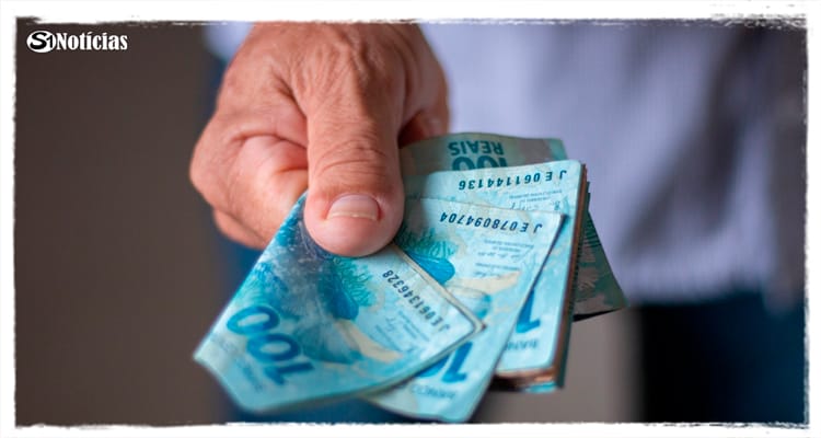 Caixa paga Auxílio Brasil a beneficiários com NIS final 4