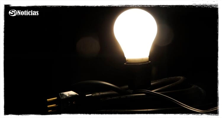 Governo anuncia fim da tarifa extra para consumidores de energia