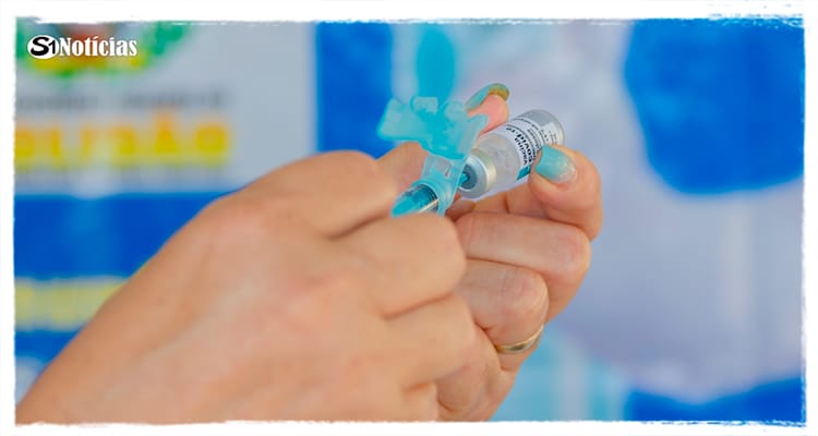 Brasil tem 44% da população imunizada com a dose de reforço contra a covid