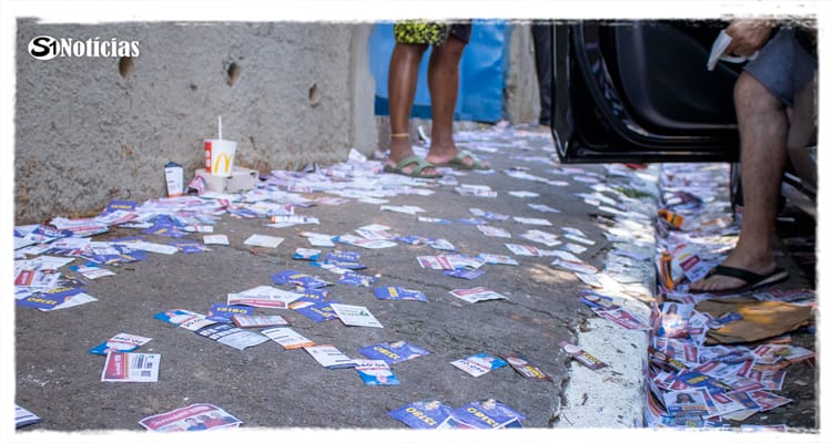 Nem distribuir santinho, nem celular: confira o que é proibido na hora de votar
