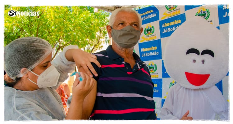 Em Solidão idosos acima dos 80 anos começam a receber 5ª dose contra covid-19
