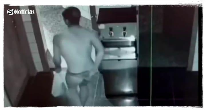 Ladrão é flagrado de calcinha fio dental durante roubo em colégio