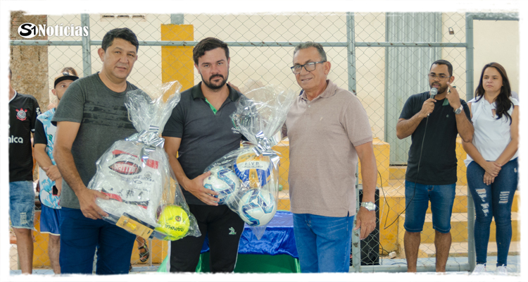 Prefeito Djalma Alves prestigia 3º Torneio de Futsal de São Francisco
