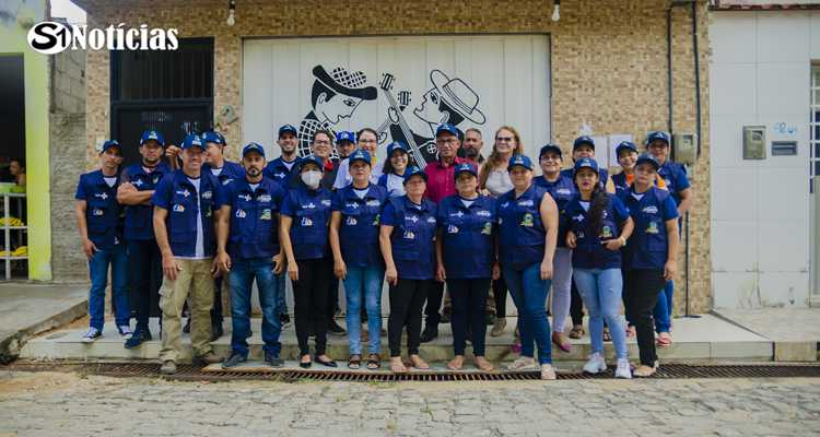 Agentes comunitários de Saúde e Endemias de Solidão recebem kits de trabalho