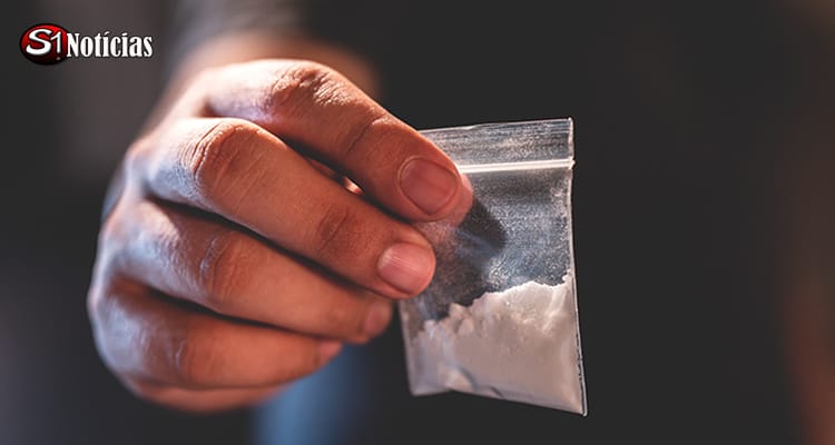 Senado aprova PEC que criminaliza porte de qualquer quantidade de droga