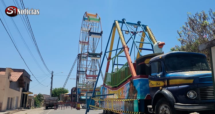 Brinquedos do parque já estão prontos para a 54ª Festa dos Romeiros em Solidão