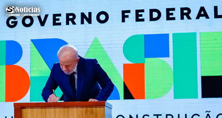 O anúncio da medida foi feito na quinta-feira, 3, pelo presidente Lula durante cerimônia de prestação de contas de ações realizadas pelo governo nos seus primeiros dois anos de gestão. Pelos cálculos oficiais, a antecipação dos valores vai injetar R$ 73,3 bilhões na economia. Cerca de 34,2 milhões de beneficiários serão atendidos.