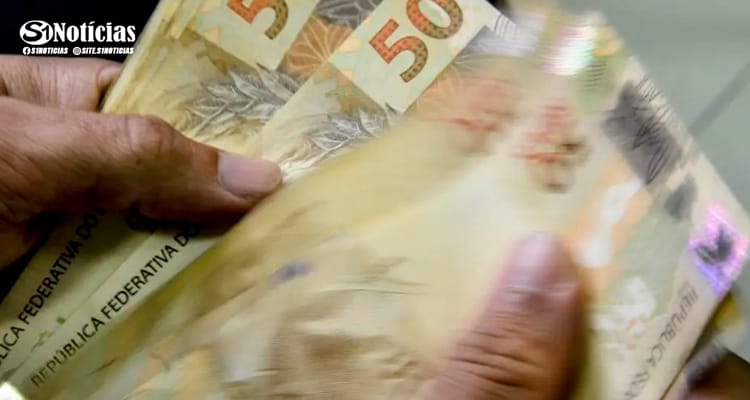 Aposentados do INSS que ganham mais que o mínimo começam a receber 13º
