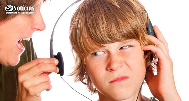 Uso de fone de ouvido contribui para a perda auditiva entre os jovens
