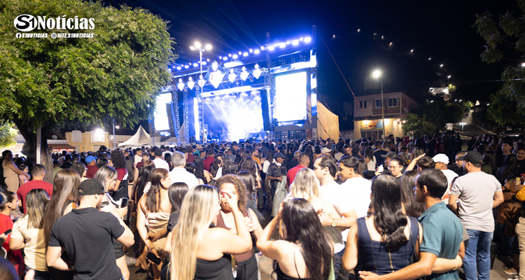 Grande público marca a segunda noite da 55ª Festa dos Romeiros de Solidão