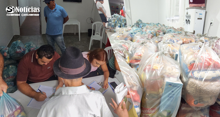 Prefeitura de Solidão realiza entrega de cestas básicas em apoio às famílias na Semana Santa