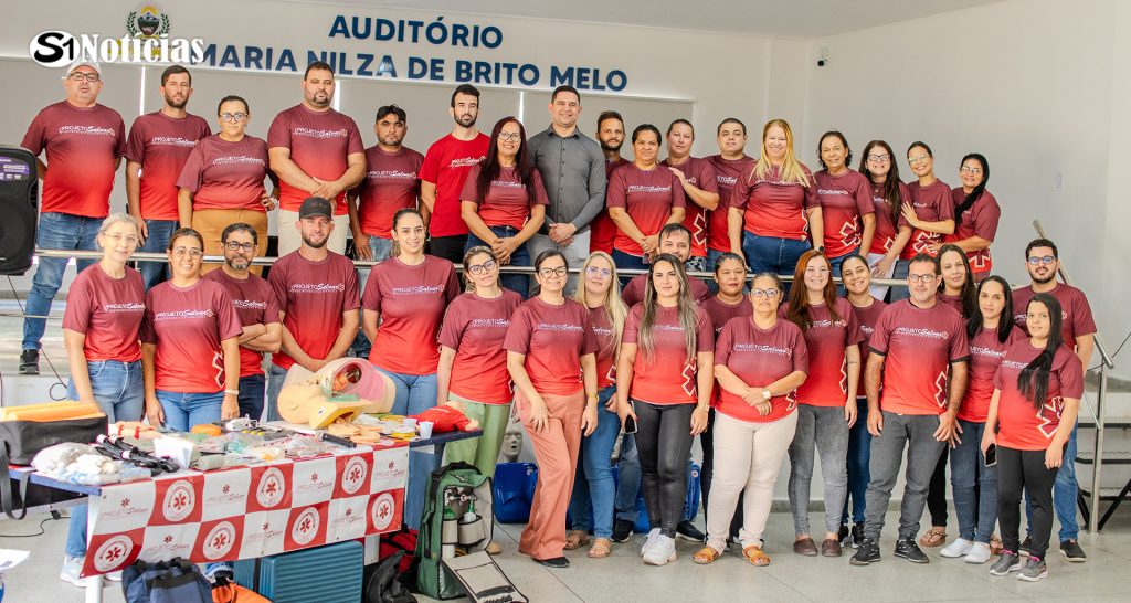 Profissionais participam do curso de Atendimento Pré-Hospitalar realizado em Solidão