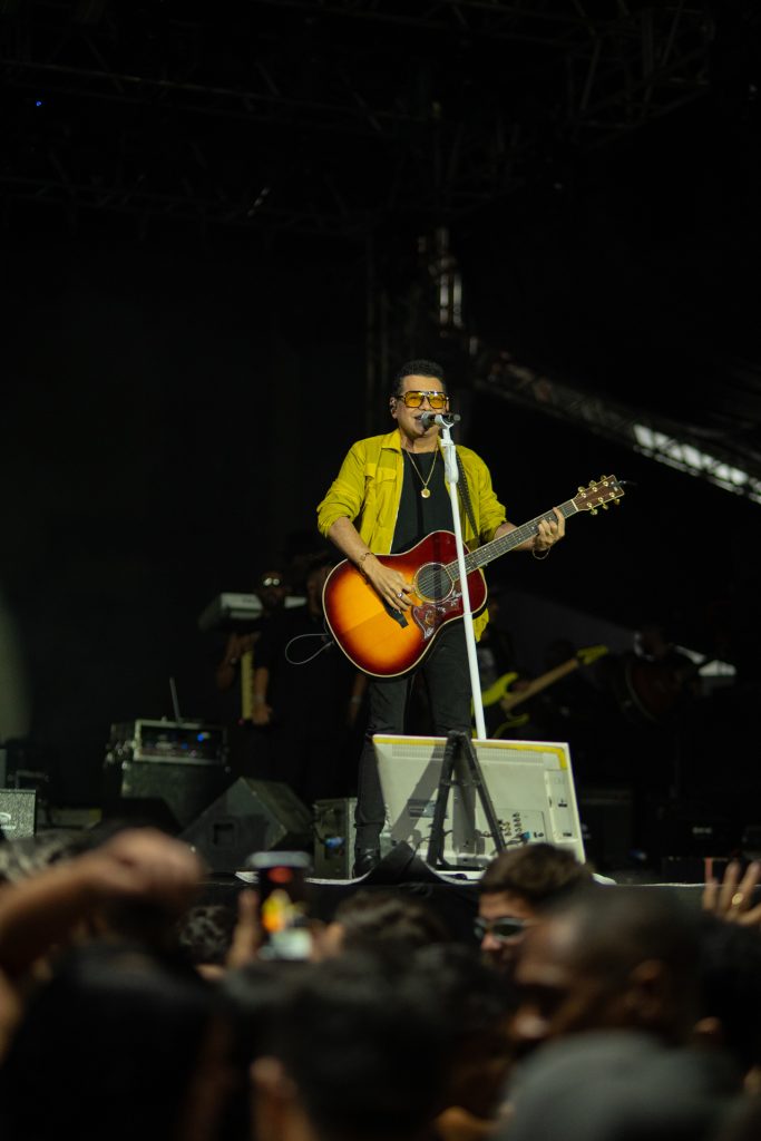Cantor Batista Lima se apresenta durante a 56ª Festa dos Romeiros de Solidão 2026.