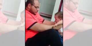 Homem é flagrado batendo em um bebê! Será verdade?